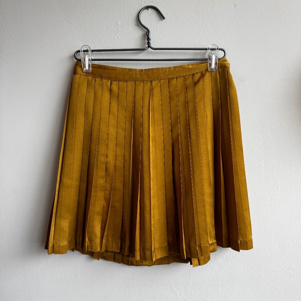 GAP - Pleated Gold Satin Skirt - Size 0